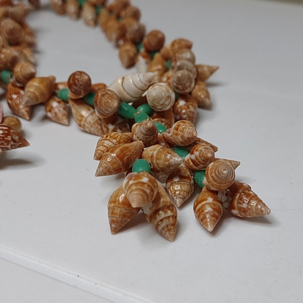 Cute Brown And Green Shell Necklace